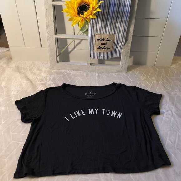 π3 for $15π "I Like My Town" Graphic Cropped Tee - Picture 8 of 9